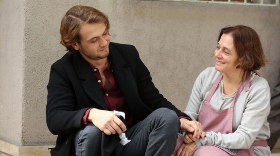 7 maddede İçerde'nin Füsun Annesi