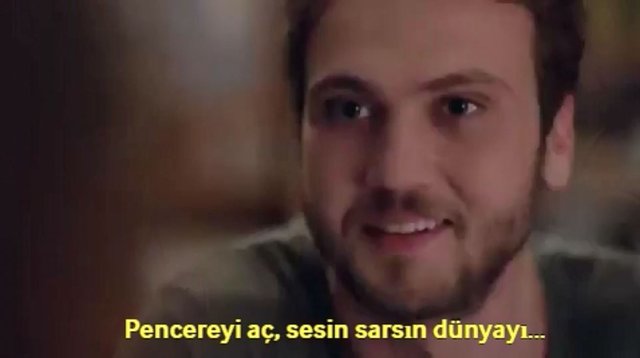 Pencereyi aç, sesin sarsın dünyayı...