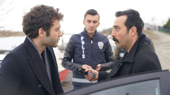 Mustafa Üstündağ polis rolüyle Tehlikeli Karım'da!