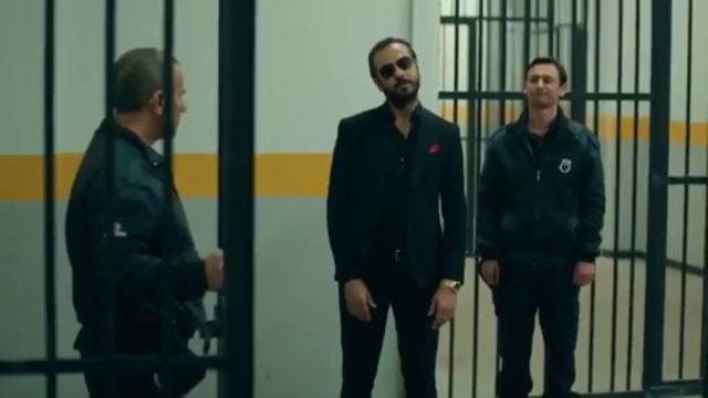 “Aç kapıyı Veysel efendi! Vartolu Saadettin sahalara dönüyor!"