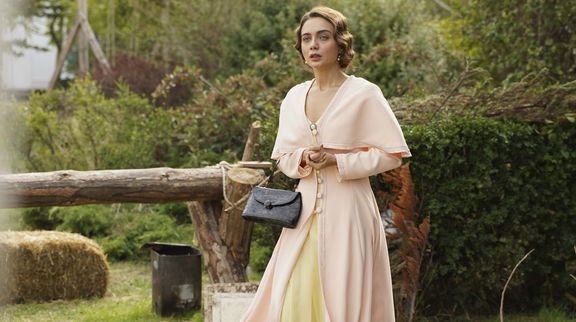 Aziz'in Dilruba'sı Damla Sönmez ile çok özel!