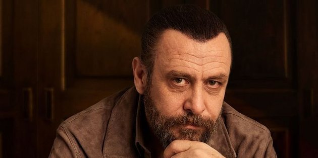 Başarılı oyuncu Nejat İşler 'Aile' ile ekranlara dönüyor!