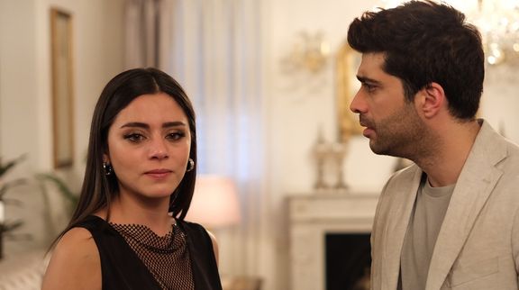 Türkiye Kızılcık Şerbeti'nin sezon finalini soluksuz izledi!