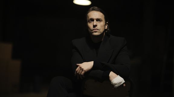 Metin Akdülger: Başka bir şey olmaya çalışmayan güzel bir dizi 'Sandık Kokusu'