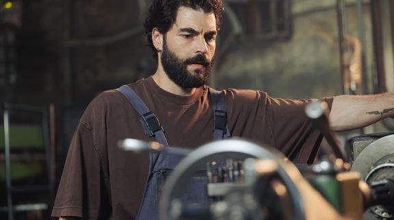 Veliaht ilk bölümüyle ABC1 kategorisinde zirvede başladı! 