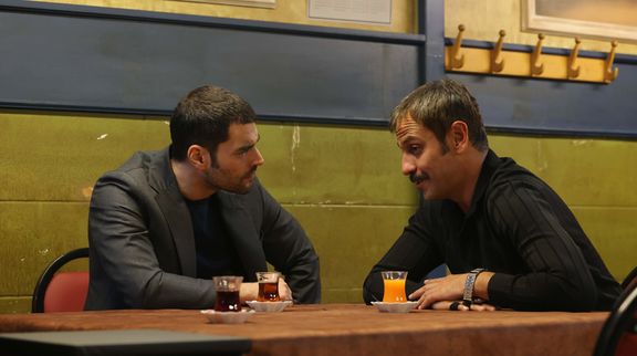 Veliaht yüzleşmelerin yaşandığı yeni bölümüyle seyircileri ekran başına kilitledi! 