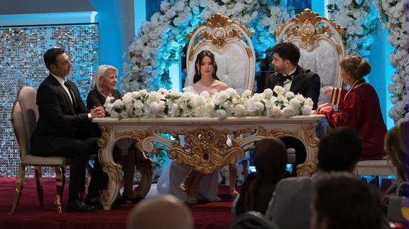 Kızılcık Şerbeti'nde bu hafta Fatih ve Başak'ın düğünü ekrana geldi!