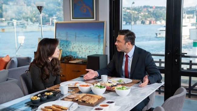 Kızılcık Şerbeti'nde Ünal Ailesi'ni kimin zehirlediği merak konusu oldu!