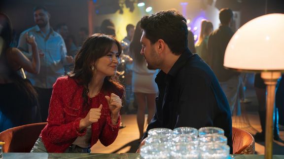 Kızılcık Şerbeti'nde Asil ve Elif'in isteme töreni bölüme damga vurdu!