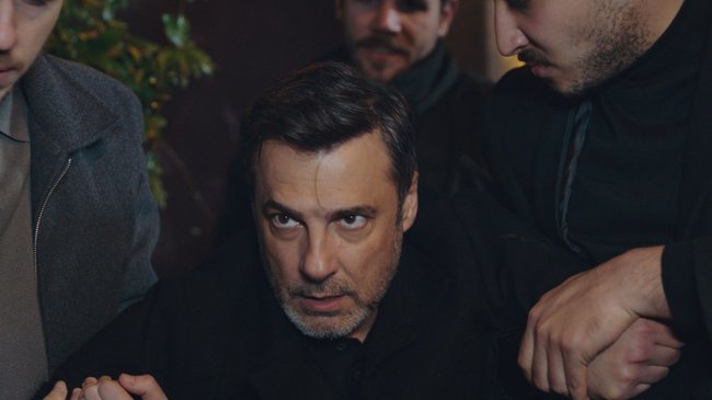 Kızılcık Şerbeti'nde Kıvılcım, Çimen'in Ünallar'ın köşküne taşındığını öğrendi! 