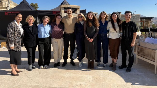 Show TV Ailesi'nden Sevdan Bir Ateş dizi setine anlamlı ziyaret! 
