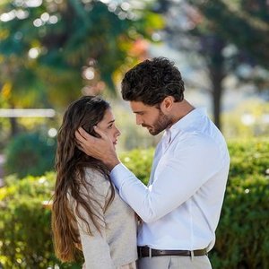 Show TV'nin yeni dizisi Menekşe sete çıktı!